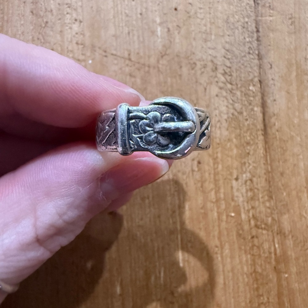 Rare James Avery Silver Buckle Design Ring